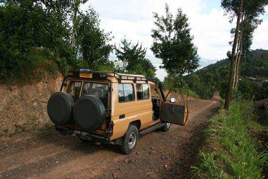 Rough 4x4-ing in rural Rwanda in search of gorilla