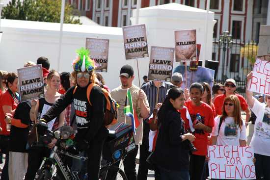 Colourful World Rhino Day supporters