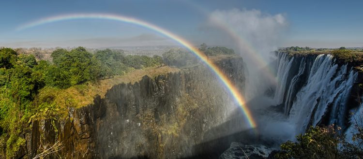 Cataratas Vitória no Zimbábue