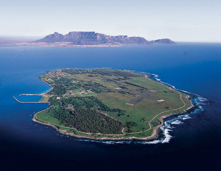 Vogelperspektive auf die Gefängnisinsel Robben Island