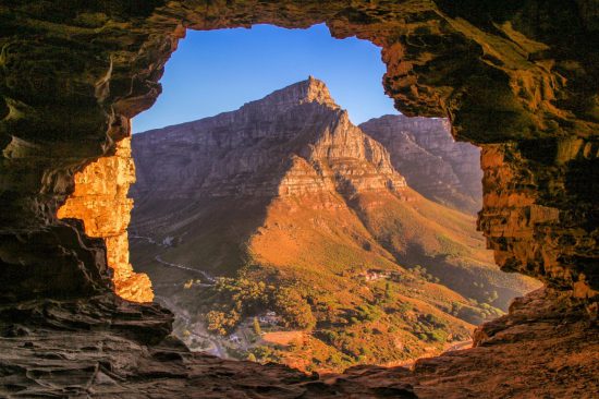 Panoramique depuis Wally's cave sur Lion's Head, montagne de la plus belle ville du monde.