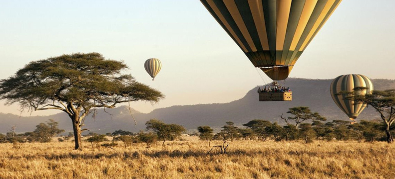 Eine außergewöhnliche Safari in Ostafrika: Heißluftballons über der Savanne in Kenia