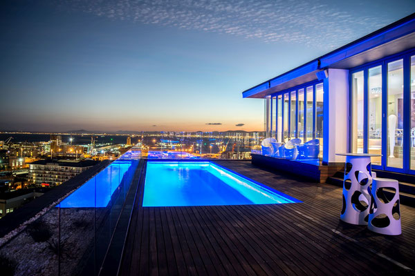 Pool von der The Vue Skybar, Kapstadt