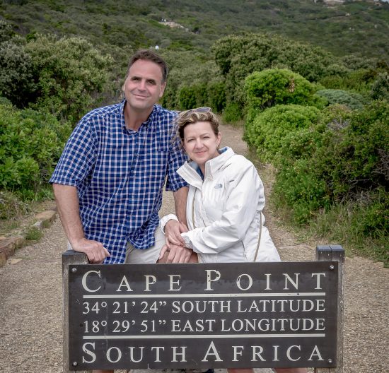 Alex Hill e sua esposa em visita a Cape Point, na Cidade do Cabo