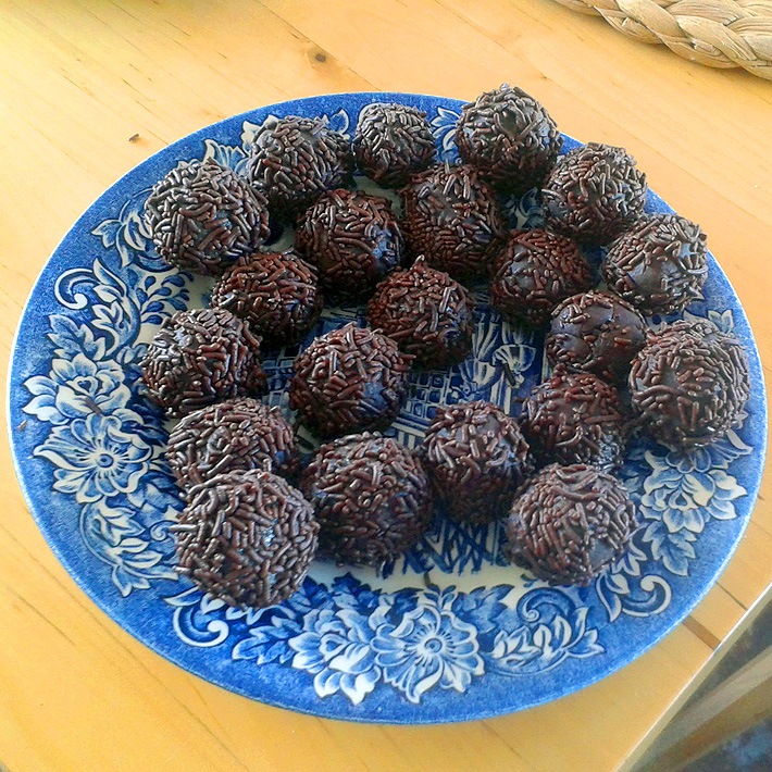 Prato de brigadeiros em Cape Town