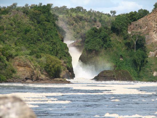 Murchison Falls - by sarahemcc