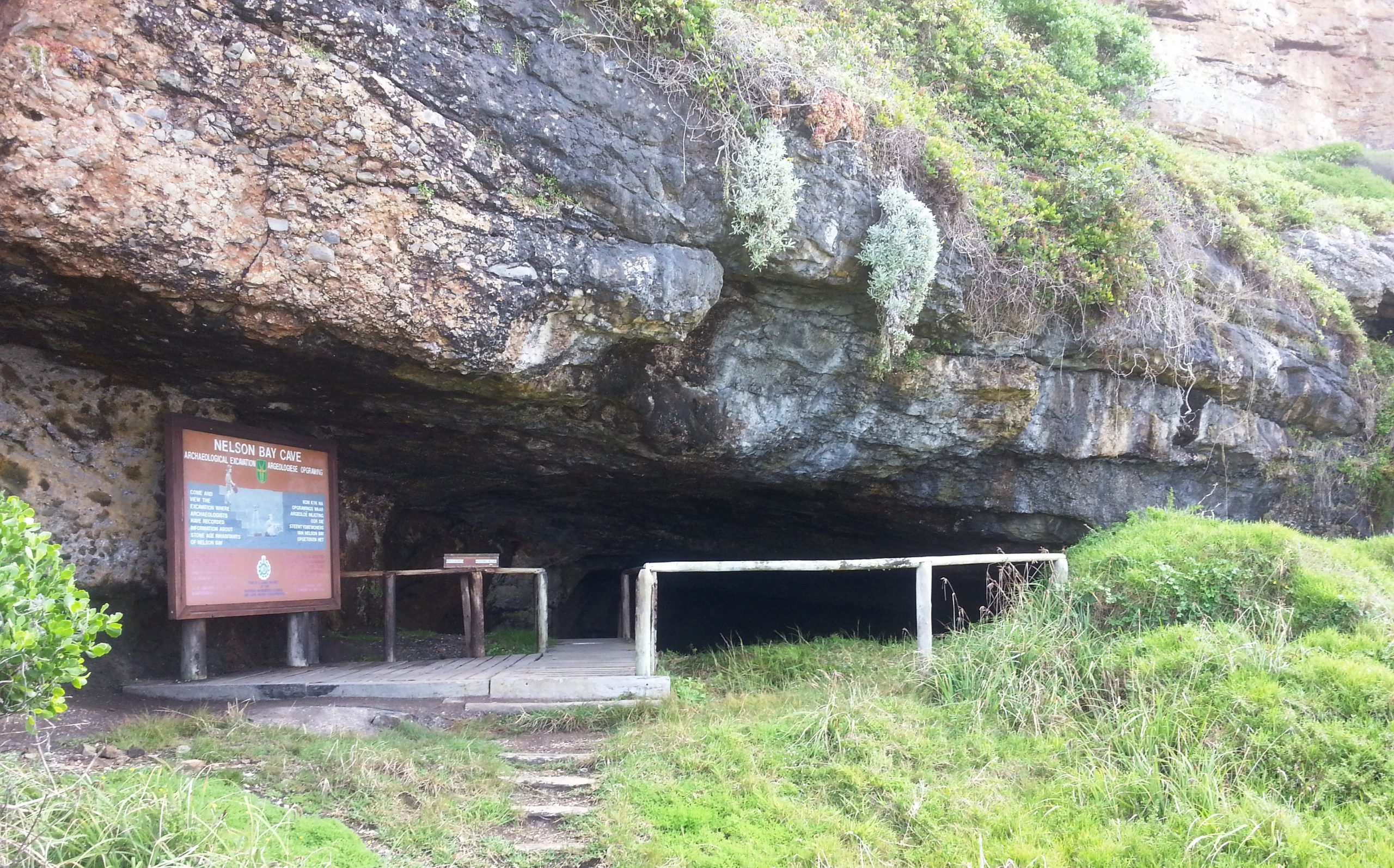 Nelson Bay Cave im Robberg Penninsula Plettenberg Bay hält viele kleine archäologische Funde bereit