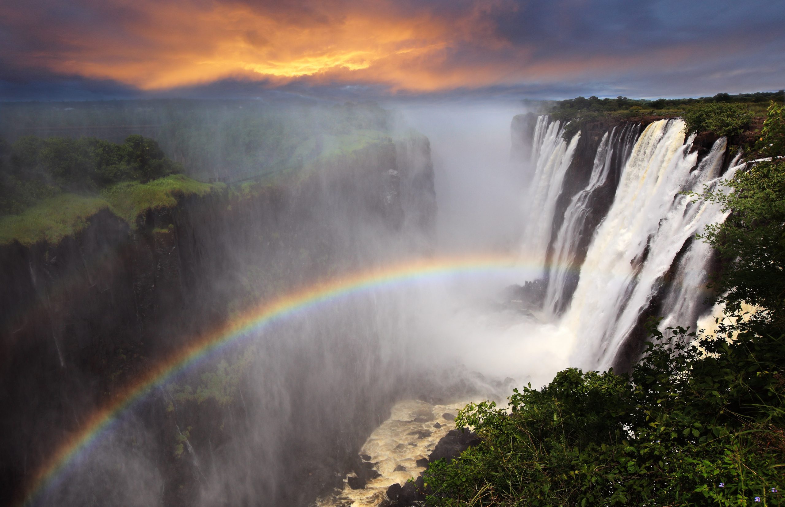 Victoria Falls adorns a rainbow