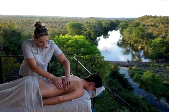 Massage vor der Traumkulisse rund um die Singita Lebombo Lodge 