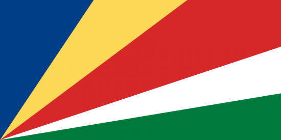 Die bunte Flagge der Seychellen