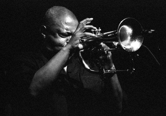 Hugh Masekela - Trompeter, Komponist und Sänger