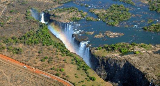 Vista de helicóptero das Cataratas Vitória — Aventura em Victoria Falls