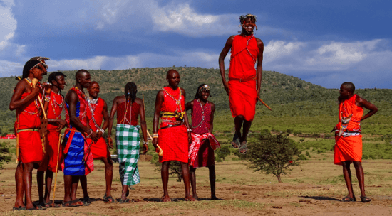 Dança “adumu”, costume da tribo Maasai, Tanzânia - Wikimedia Commons