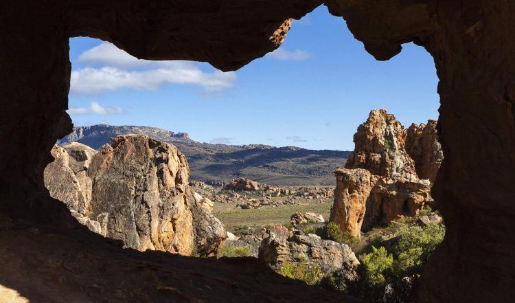 Cavités et pics dans les paysages montagneux du Cedeberg en Afrique du Sud