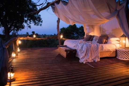 Romantischer Schlafplatz unter dem Sternenhimmel Afrikas - Zeltcamps im Okavango Delta