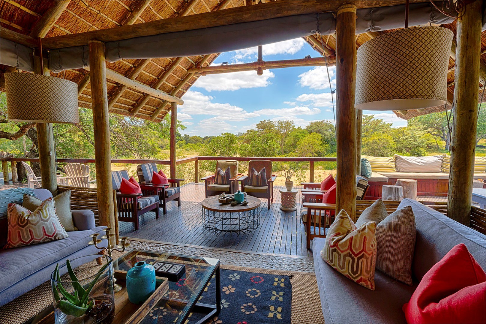 Loungebeispiel mit Blick auf den Busch