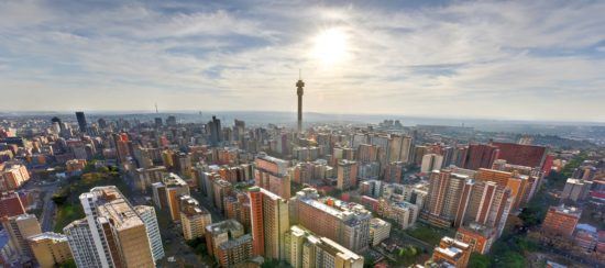 Die Skyline von Johannesburg aus der Vogelperspektive