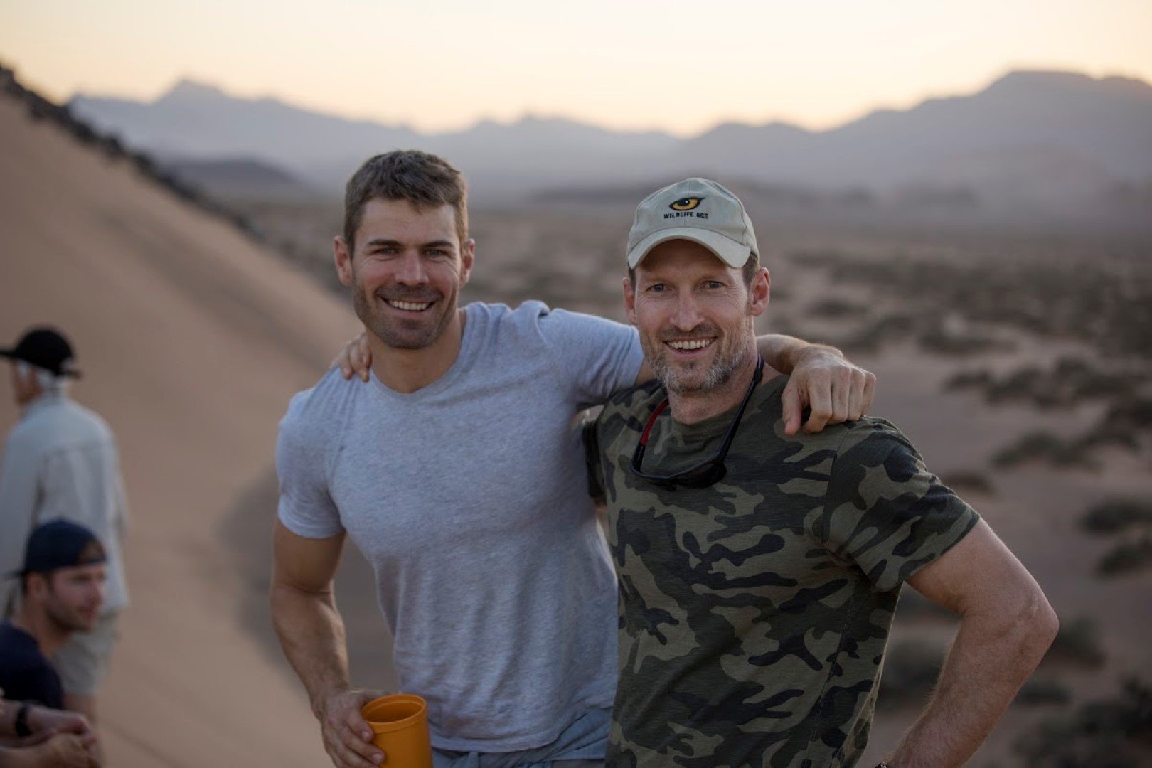 Johan Maree mit anderem Teilnehmer von Challenge4ACause in Namibia