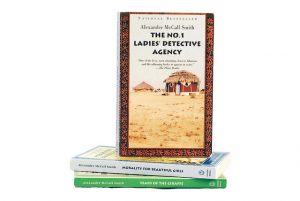 Uno de los muchos libros sobre África es La primera agencia de mujeres detectives, de Alexander McCall