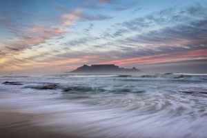 tardecer sobre Table Mountain, en Ciudad del Cabo.