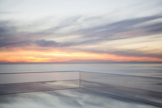 Profitez de la beauté du coucher de soleil depuis la piscine de la seconde villa d'Ellerman House