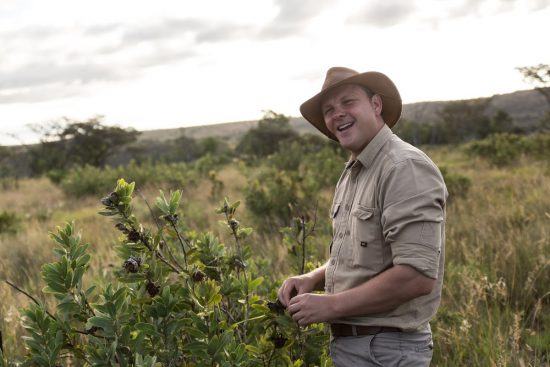 Fritz Breytenbach durante safári na reserva Welgevonden