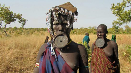 Los Musli, una de las tribus africanas que más importancia le da a su cuerpo