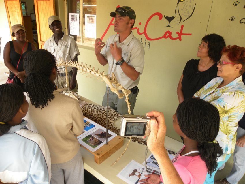 Aufklärung durch AfriCat im Okonjima Luxury Bush Camp