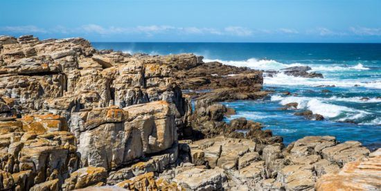 Romantische Garden Route, Südafrika: Felsenreiche Küste von St. Francis Bay