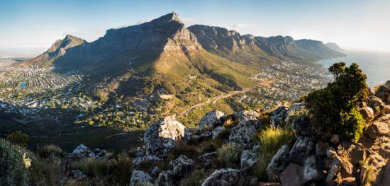 Panoramablick auf den Tafelberg