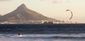 Ciudad del Cabo es un destino perfecto para practicar windsurf en tu luna de miel