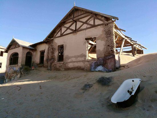 une maison abandonnée de la ville fantôme de Komalskop