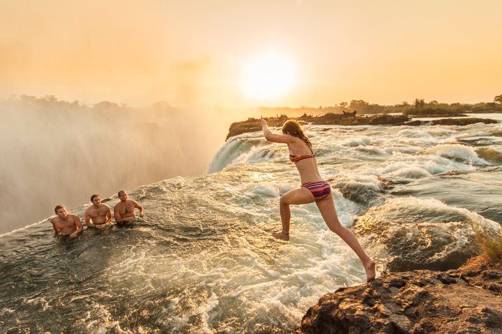 Un baño inolvidable en las cataratas Victoria