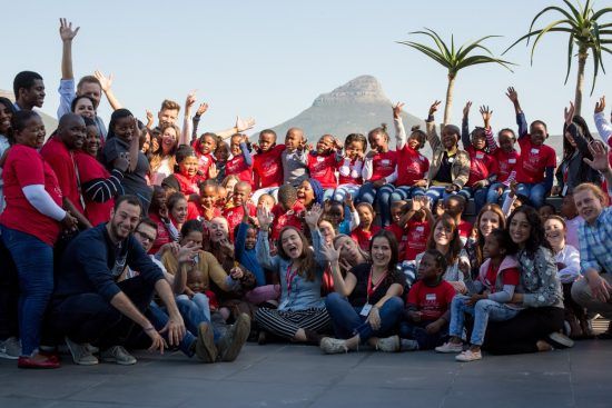 Los niños de Khumbulani, disfrutando de su visita a Rhino Africa