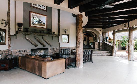 Chilo Gorge Safari Lodge lies in the lowveld region of Zimbabwe 