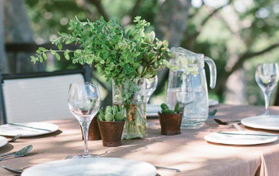  Elegant table setting at Chilo Gorge Safari Lodge