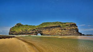 hole-in-the-wall-at-coffee-bay-eastern-cape-south-africa