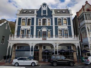 historical-blue-building-in-simons-town-cape-town-south-africa