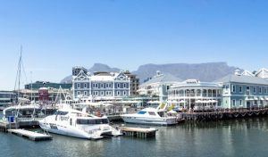 Yachten an der V&A Waterfront in Kapstadt erleben Sie mit dem Hop on-hop off Bus