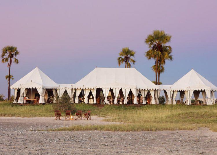 Camp insolite en Afrique : un des plus beaux hôtels de luxe.