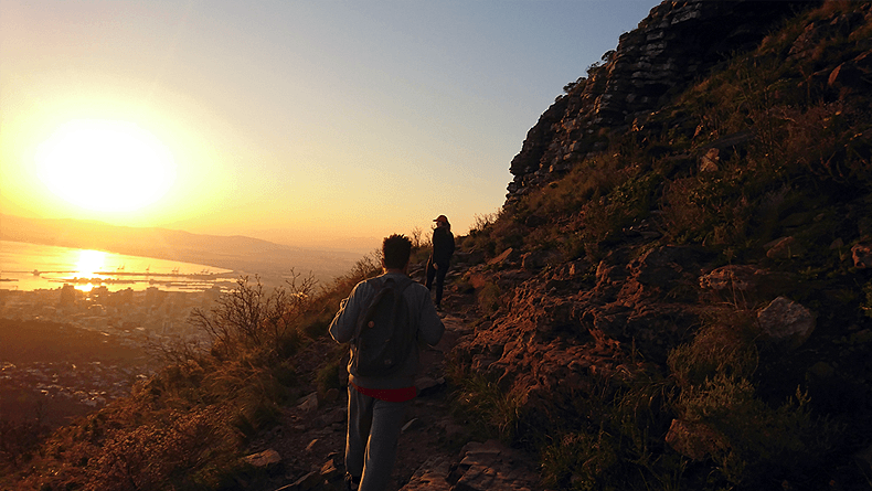 Uma dia em que subimos a Lion's Head ao nascer do sol... privilégios nutridos por quem mora na Cidade do Cabo