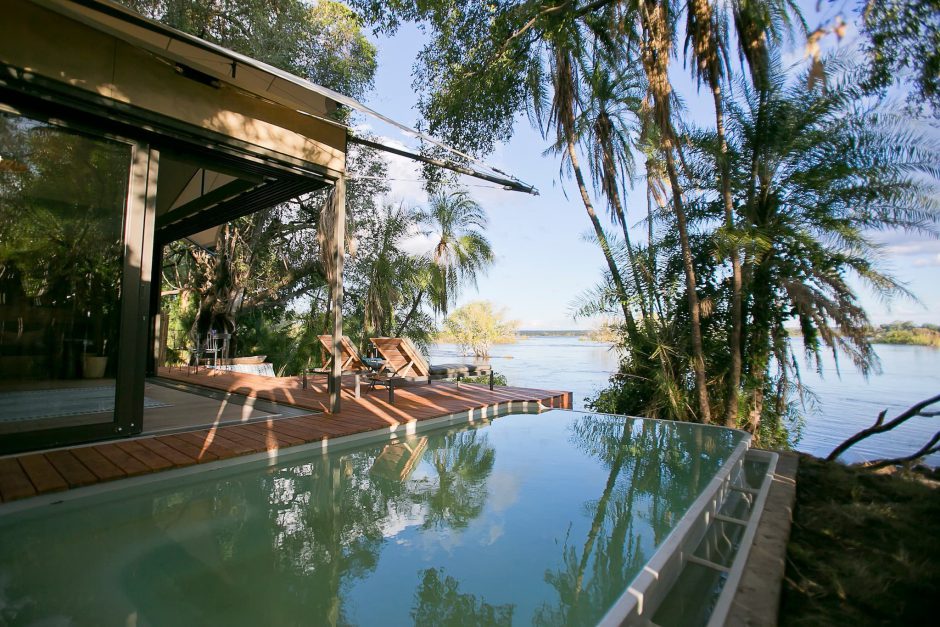 Romantic Places: Swimming pool at Thorntree River Lodge with river view