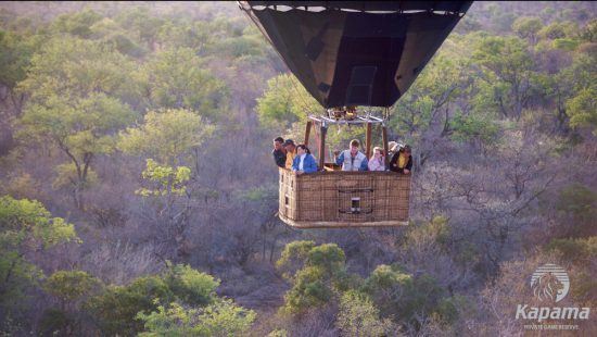 Eine Heißluftballonfahrt über dem Kapama Private Game Reserve