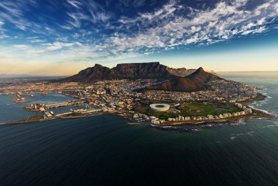 Afrika-Urlaub Highlight: Kapstadt in Südafrika aus der Vogelperspektive