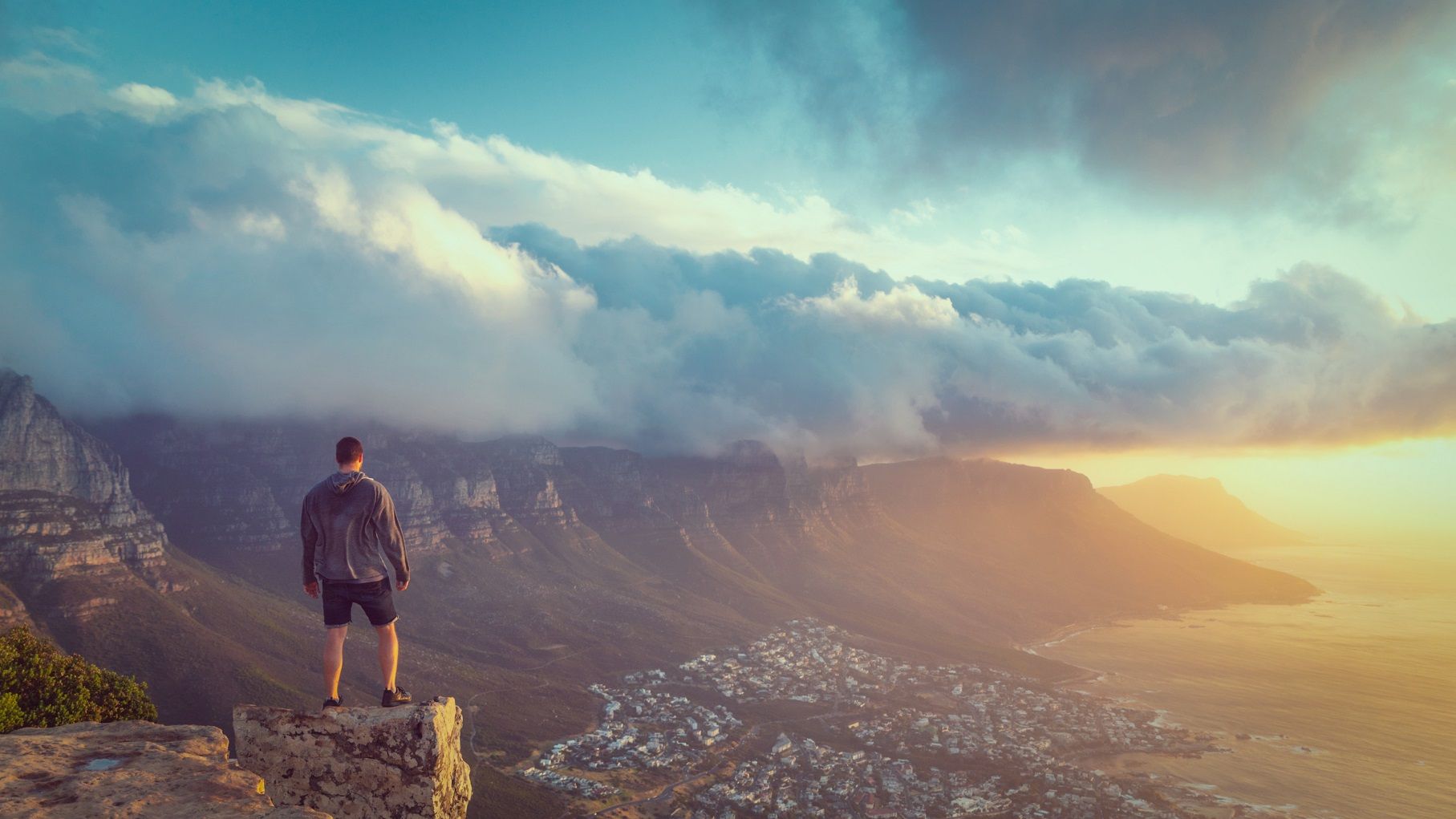 Sonnenuntergang über Camps Bay vom Lion's Head aus - die besten Aktivitäten in Kapstadt