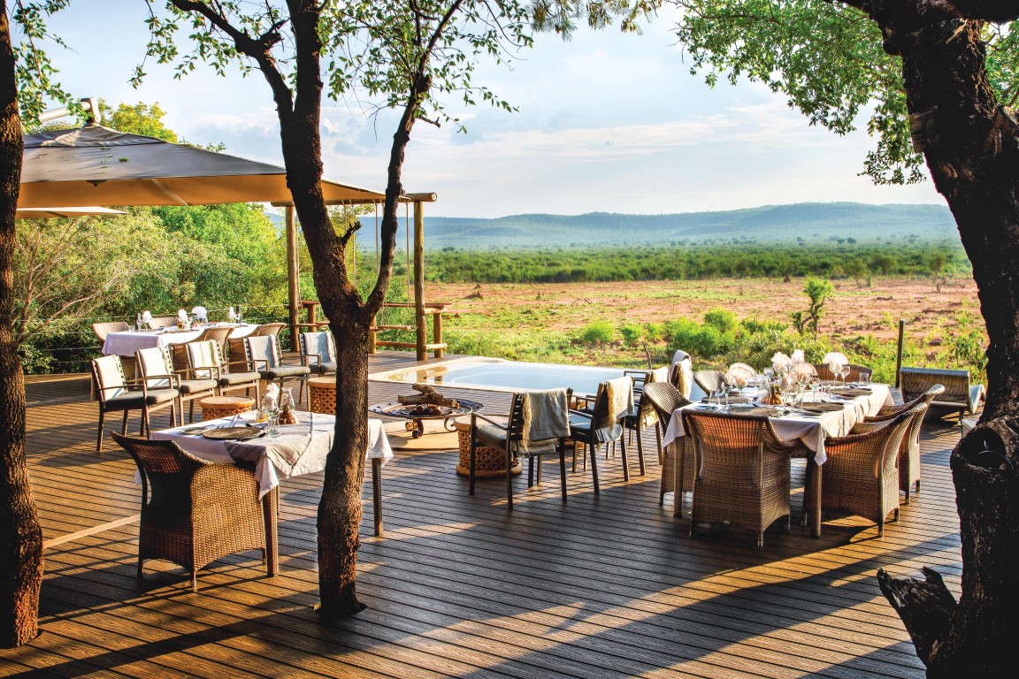 Ausblick von der Terrasse der Madikwe Hills Private Game Lodge