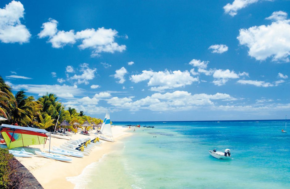 Strand und Ozean vor der Unterkunft Victoria Beachcomber