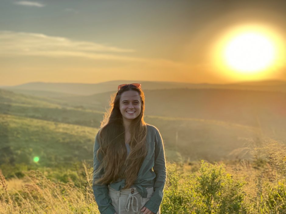 Sonnenuntergang bei der Rhino Ridge Safari Lodge in Südafrika