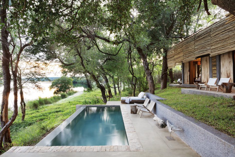 Swimming pool with stunning views at Matetsi River Lodge