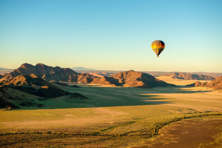 Globo aerostático sobre el desierto de Namibia